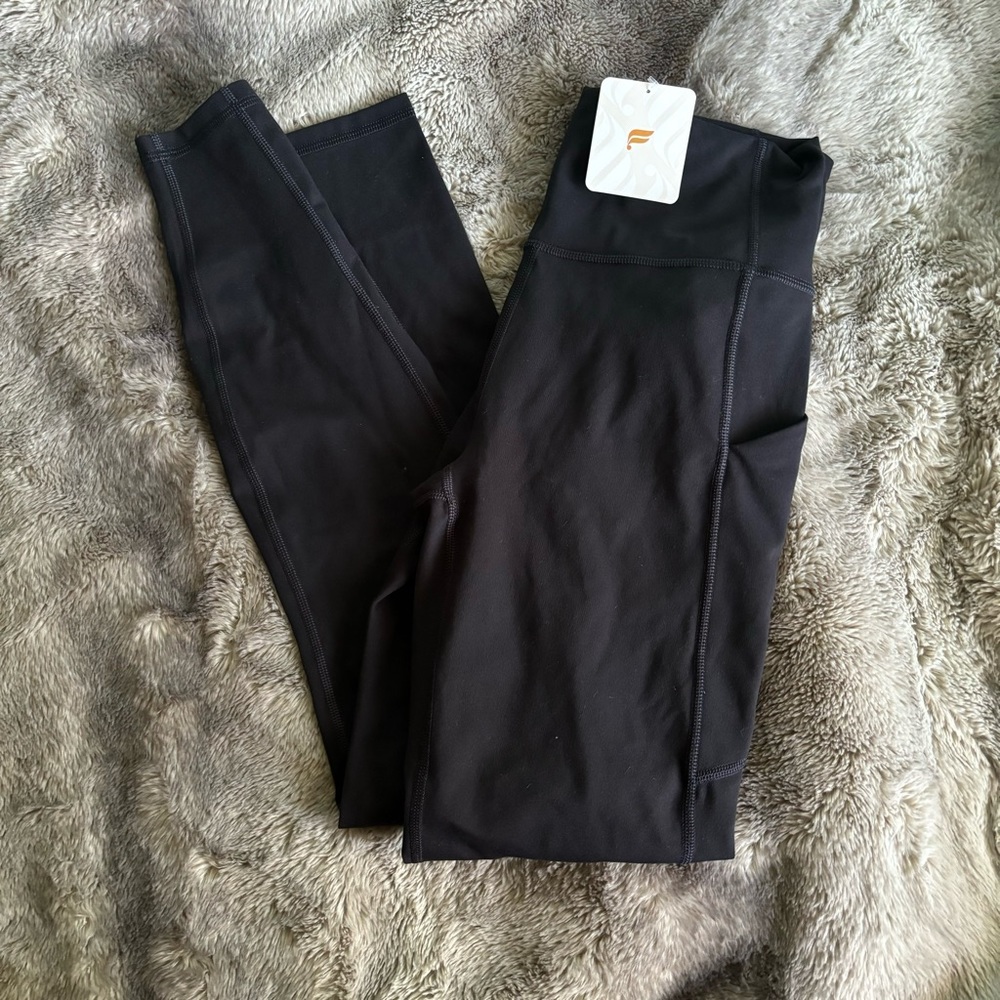 Fabletics Oasis High Waisted Leggings With Pockets Medium New With Tags